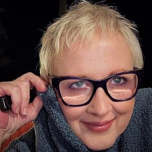 Meet your Posher, Bibi